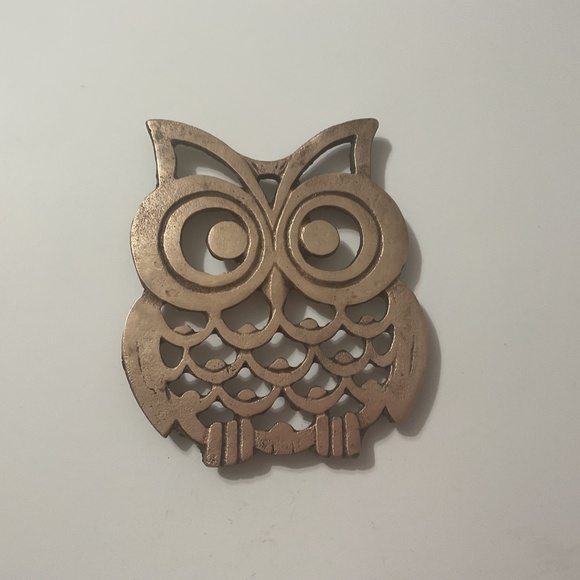 VTG Owl Trivet Cast Iron Gold Tone Or As Wall Decor - Picture 2 of 6